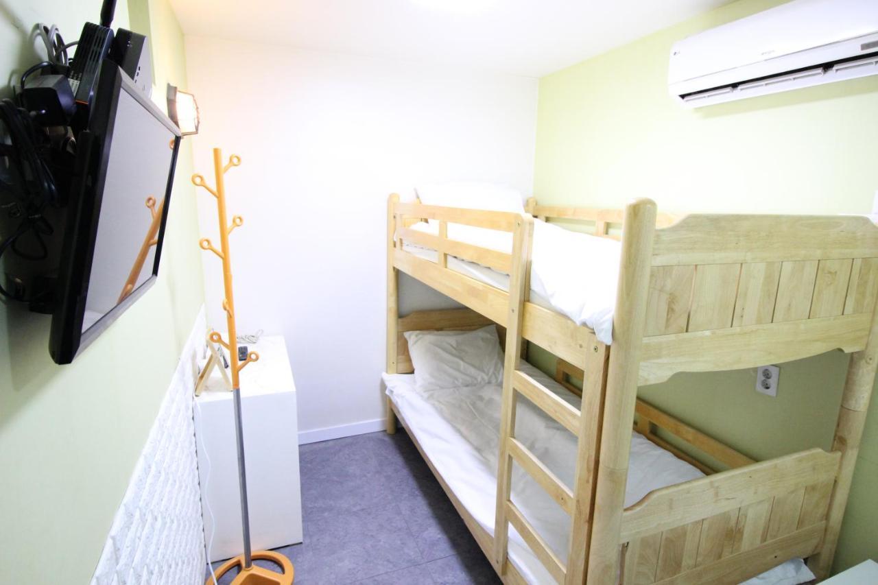 Hotel Golden Park Myeongdong Сеул Екстер'єр фото