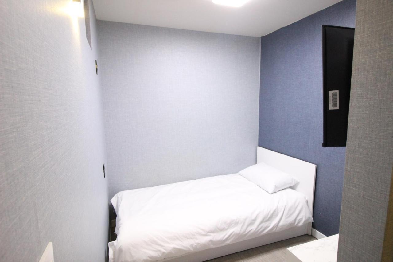 Hotel Golden Park Myeongdong Сеул Екстер'єр фото