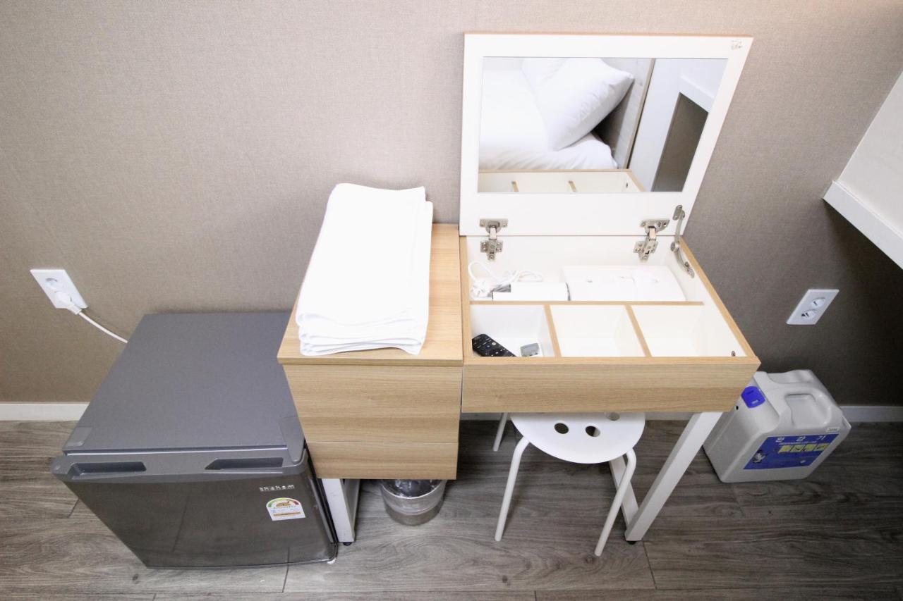 Hotel Golden Park Myeongdong Сеул Екстер'єр фото
