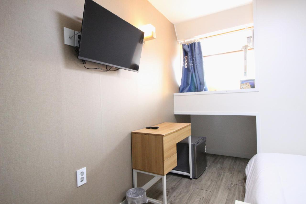 Hotel Golden Park Myeongdong Сеул Екстер'єр фото