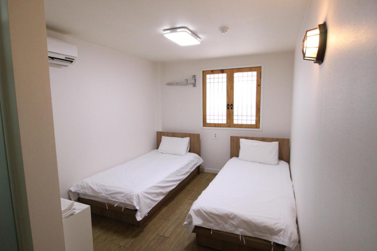 Hotel Golden Park Myeongdong Сеул Екстер'єр фото