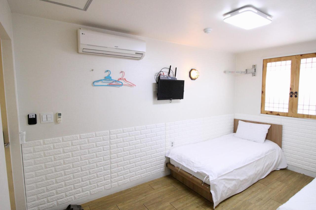 Hotel Golden Park Myeongdong Сеул Екстер'єр фото