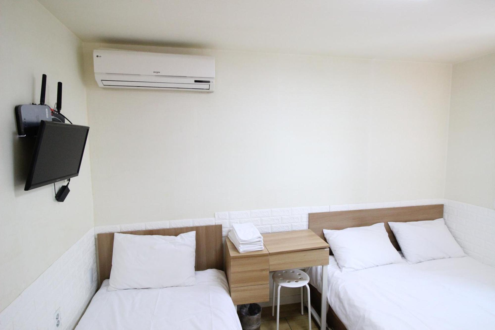 Hotel Golden Park Myeongdong Сеул Екстер'єр фото
