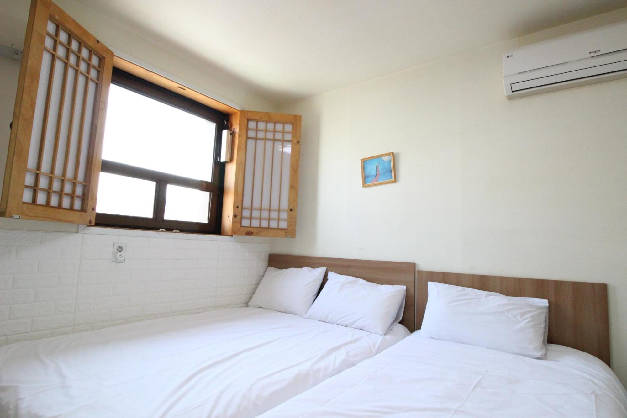 Hotel Golden Park Myeongdong Сеул Екстер'єр фото