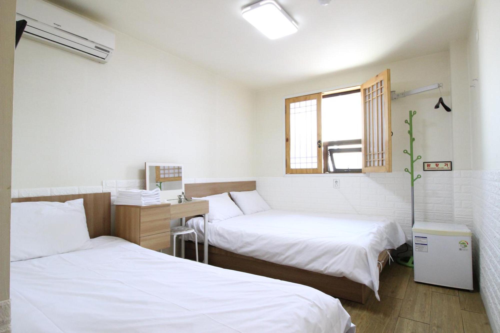 Hotel Golden Park Myeongdong Сеул Екстер'єр фото